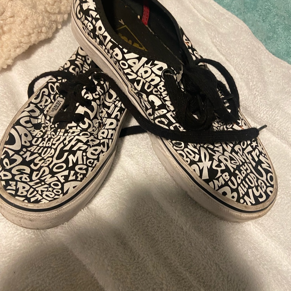 A TRIBE CALLED QUEST limited edition Vans